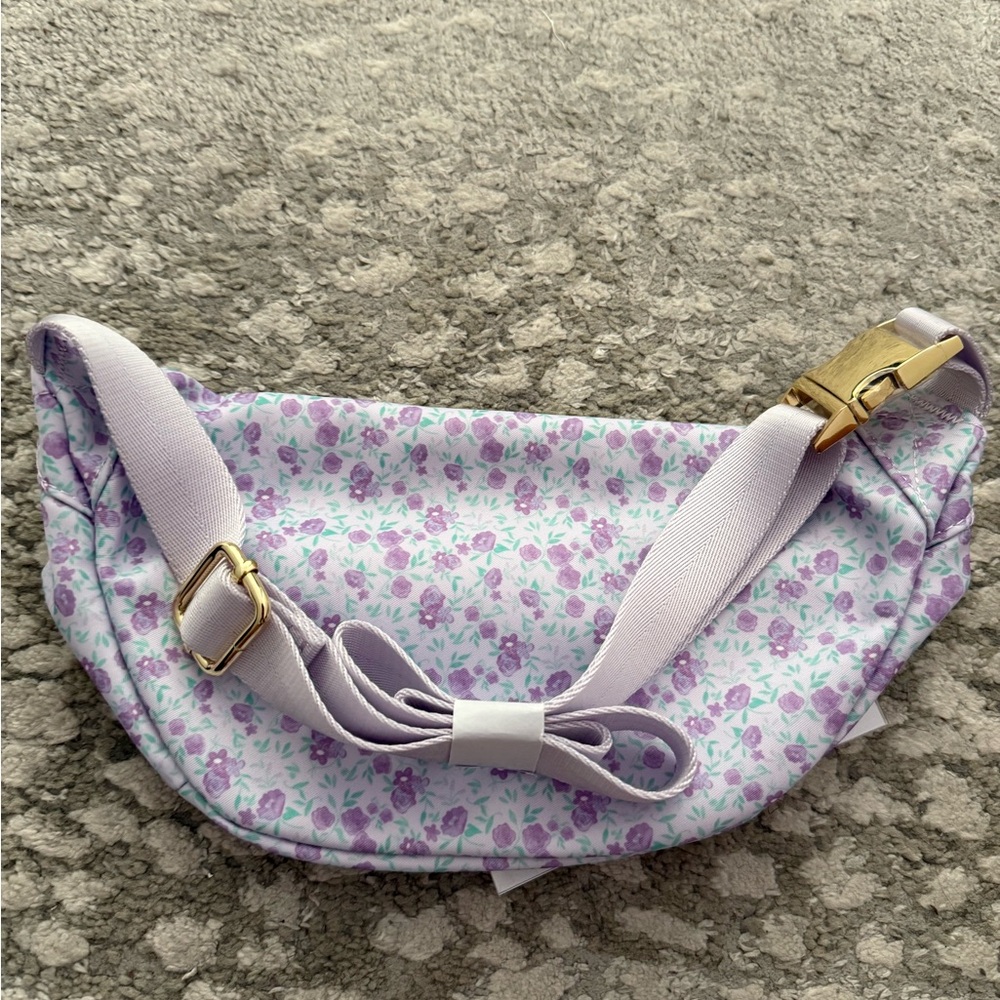 NWT STONEY CLOVER LANE - STANDARD SIZE Floral Lavender Belt Bag - Picture 2 of 3